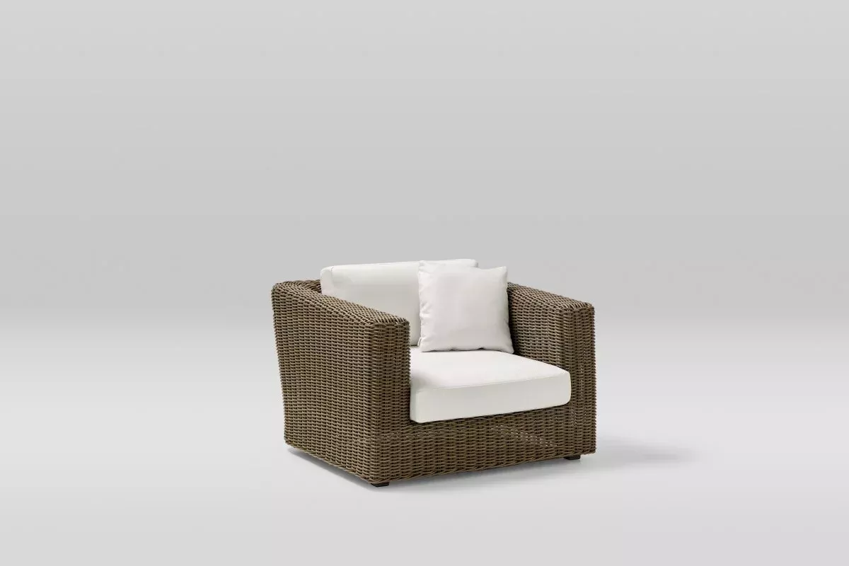 Point Heritage Outdoor Lounge Chair